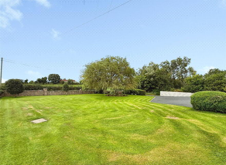 23 Carmagrim Road, Portglenone, BT44 8DE