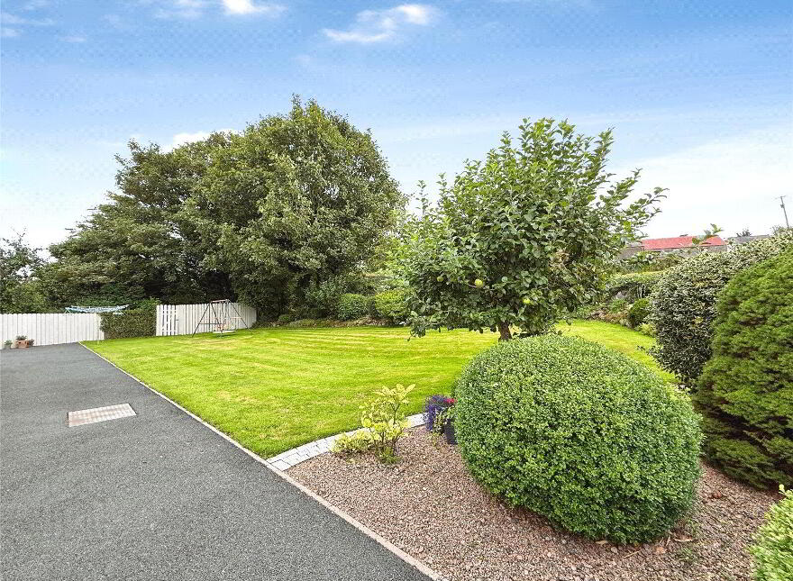 23 Carmagrim Road, Portglenone, BT44 8DE