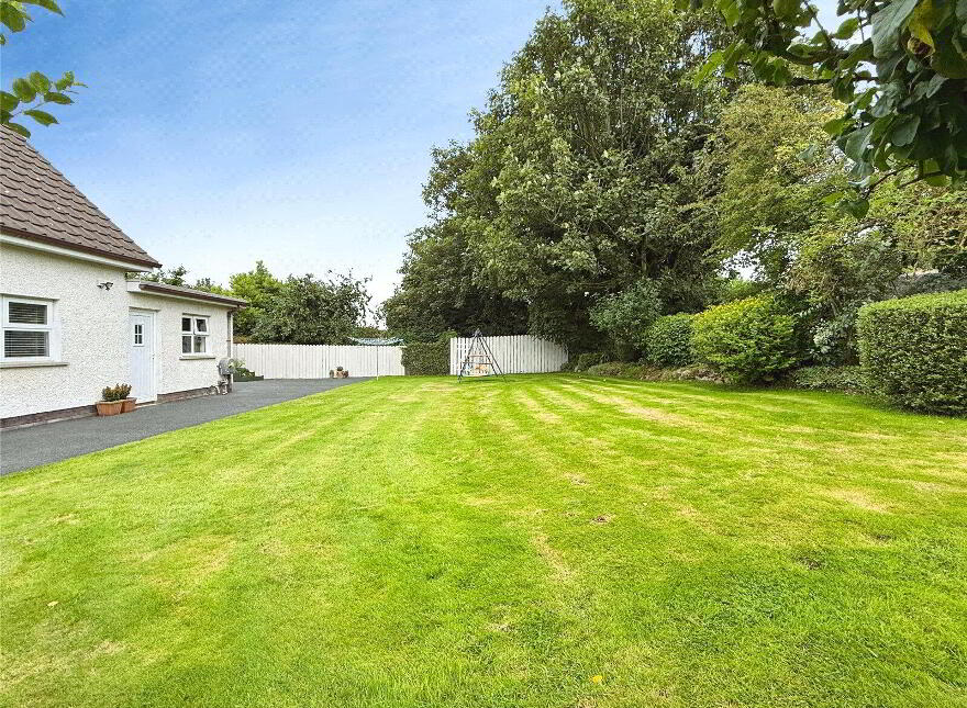 23 Carmagrim Road, Portglenone, BT44 8DE