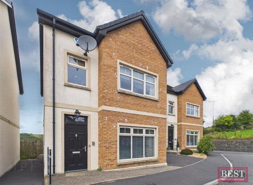 15 Belvedere Heights, Warrenpoint, Newry, BT34 3XZ