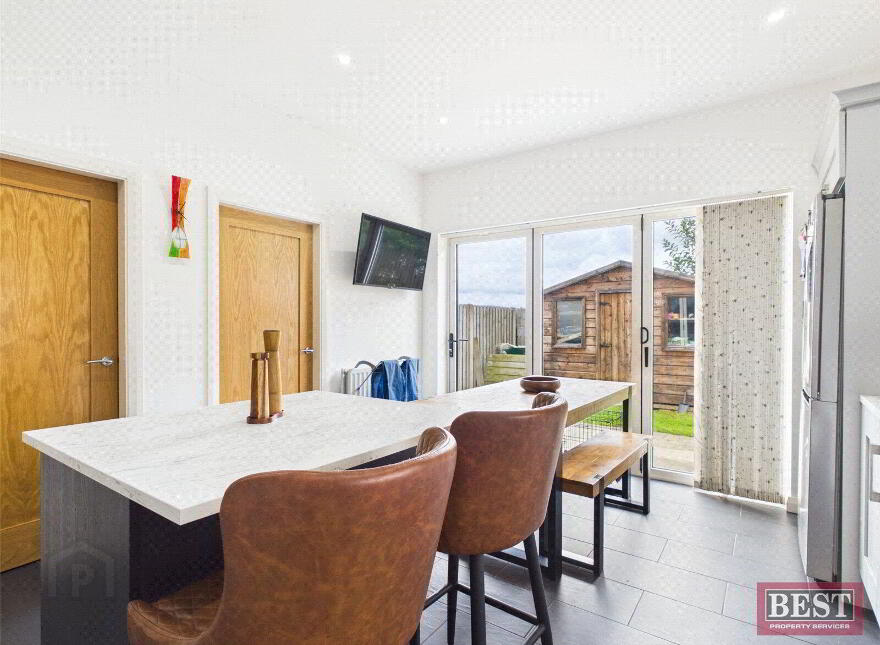 15 Belvedere Heights, Warrenpoint, Newry, BT34 3XZ