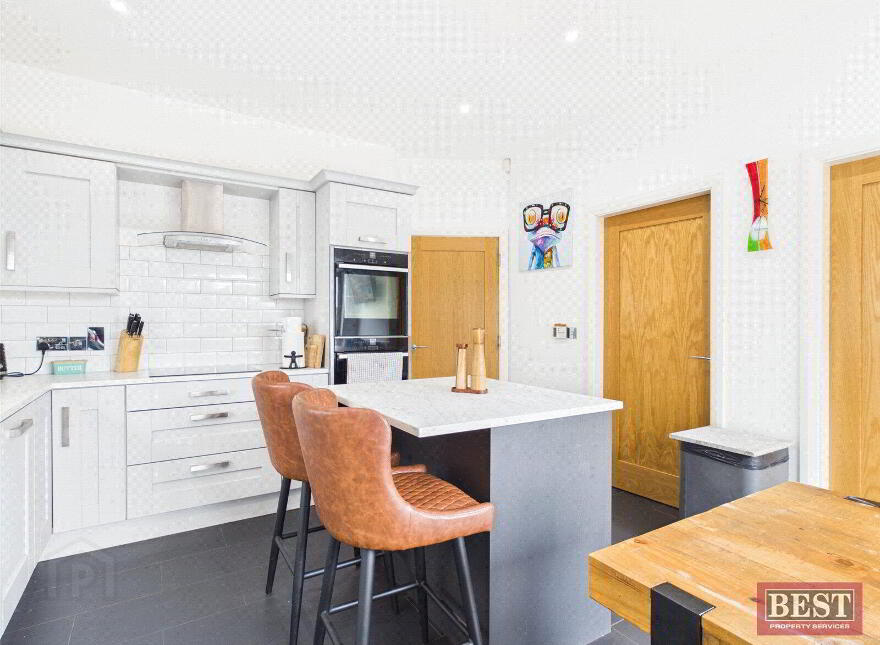 15 Belvedere Heights, Warrenpoint, Newry, BT34 3XZ