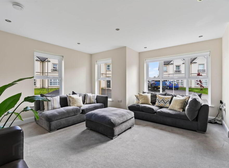 90 The Demesne, Carryduff, Belfast, BT8 8GU