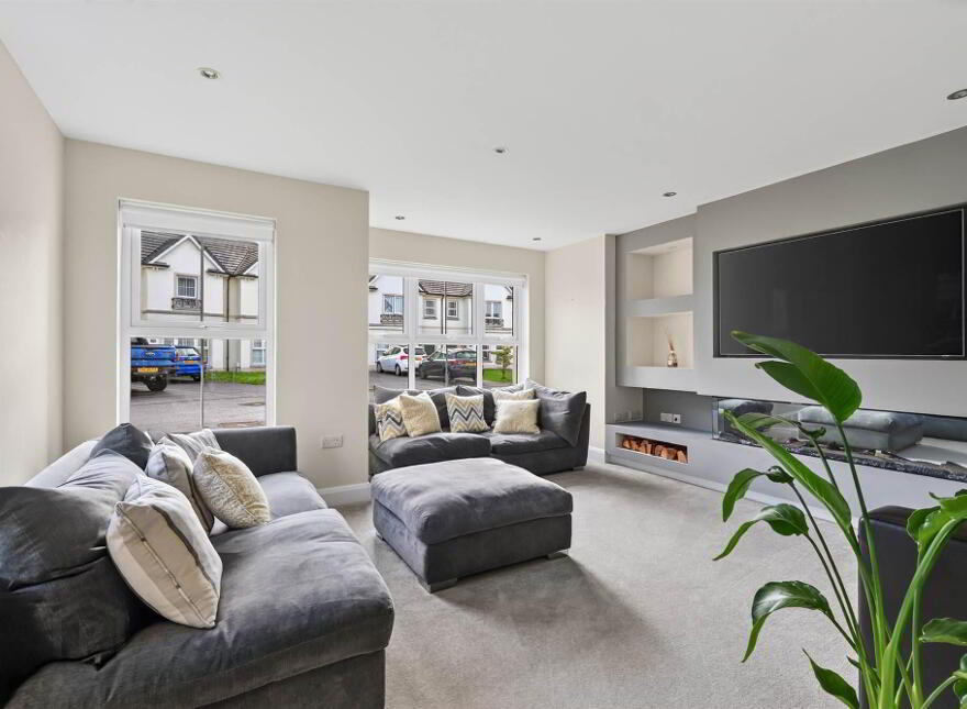90 The Demesne, Carryduff, Belfast, BT8 8GU