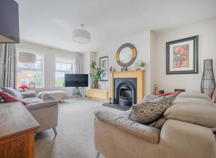 3 Church Hill, Holywood, BT18 9DS