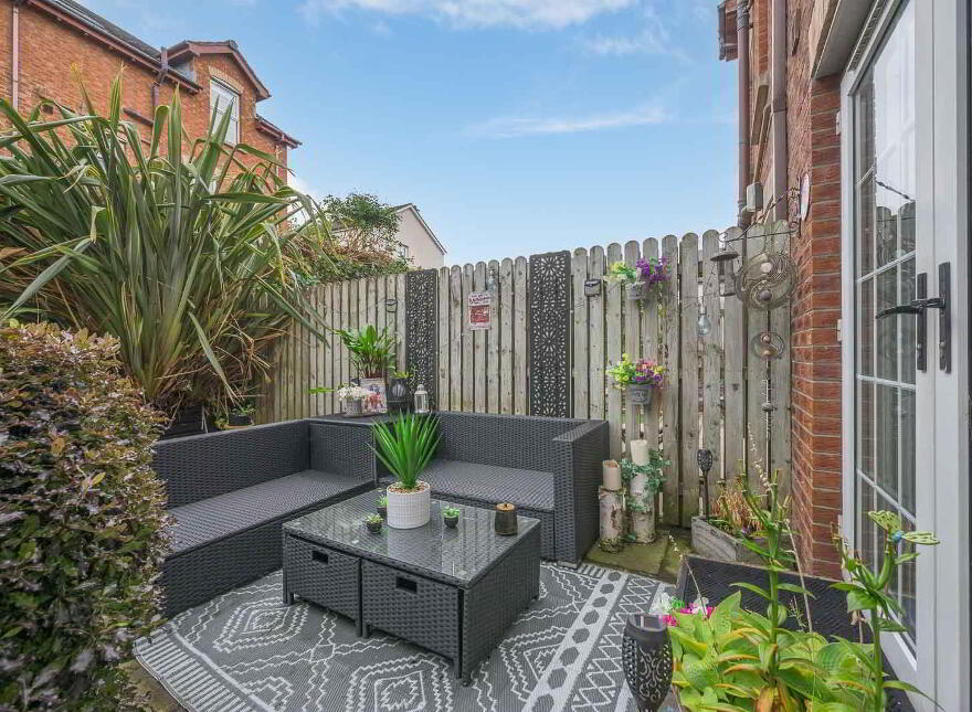 3 Church Hill, Holywood, BT18 9DS