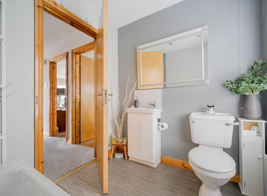 3 Church Hill, Holywood, BT18 9DS