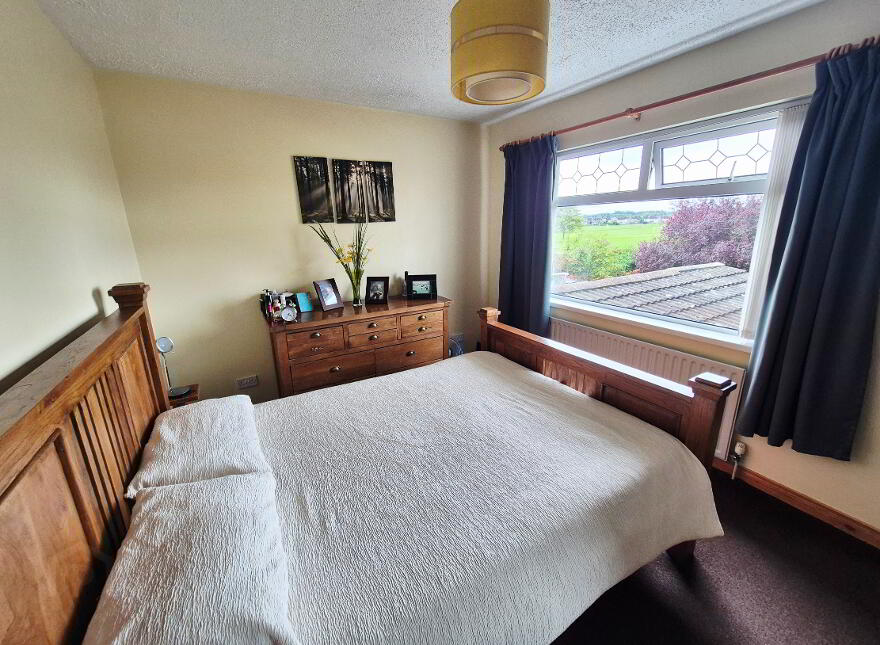 128 Ballycastle Road, Coleraine, BT52 2DZ