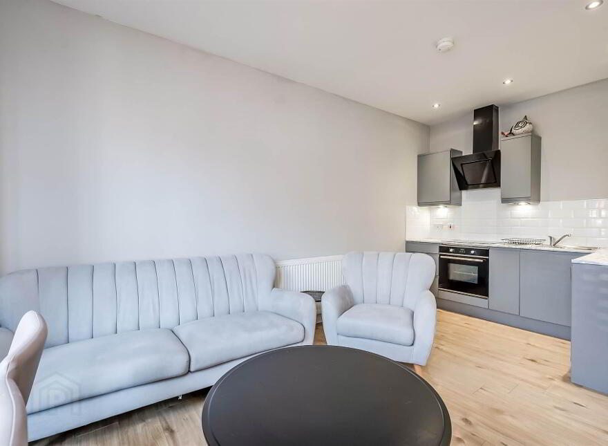 2A Surrey Street, Lisburn Road, Belfast, BT9 7FS