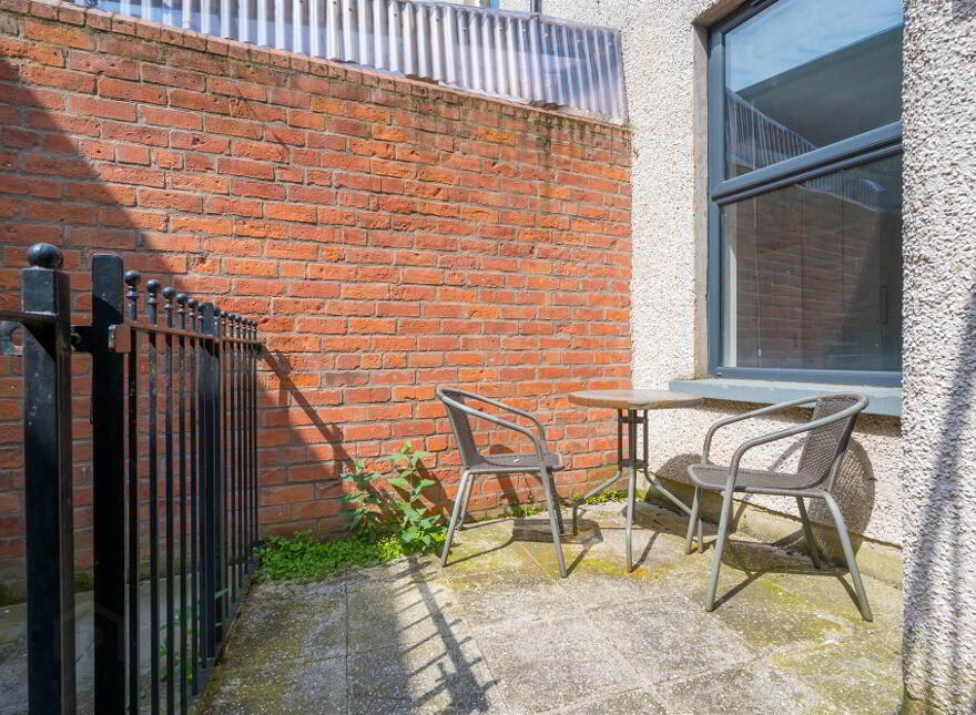 2A Surrey Street, Lisburn Road, Belfast, BT9 7FS