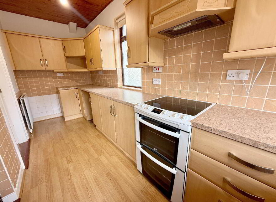 26 Pommern Parade, Castlereagh, Belfast, BT6 9FX