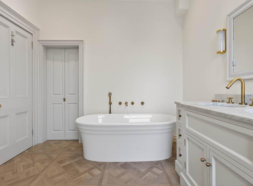 4 Church Avenue, Church Road, Holywood, BT18 9BJ