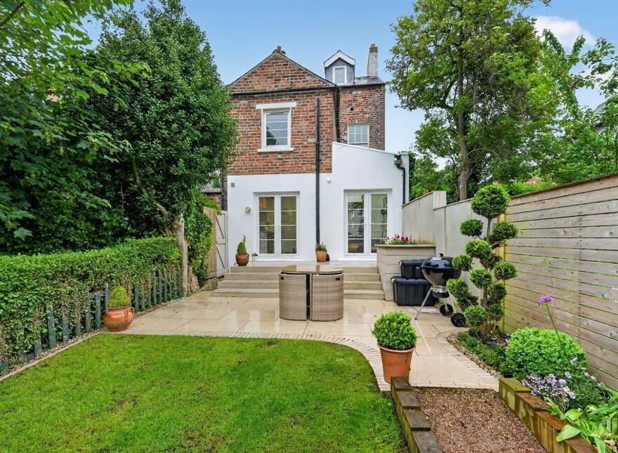 4 Church Avenue, Church Road, Holywood, BT18 9BJ