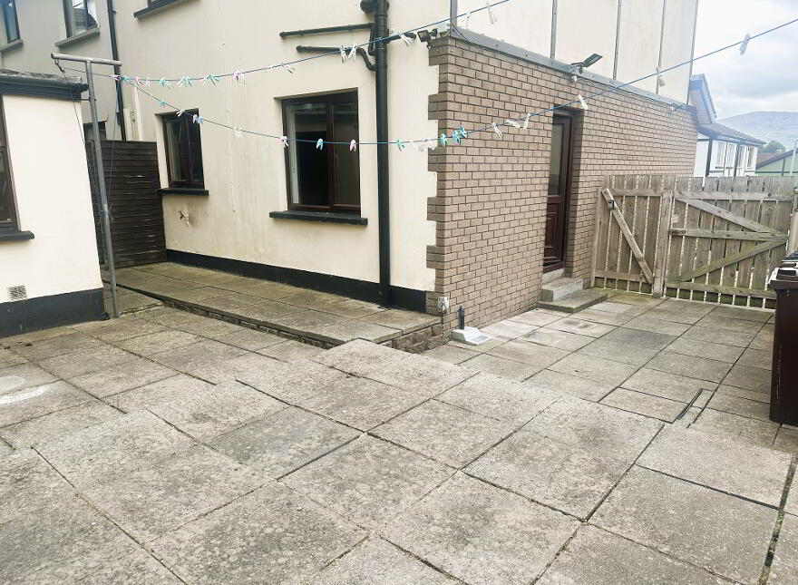 22 Tudor Mews, Warrenpoint, Newry, BT34 3TD