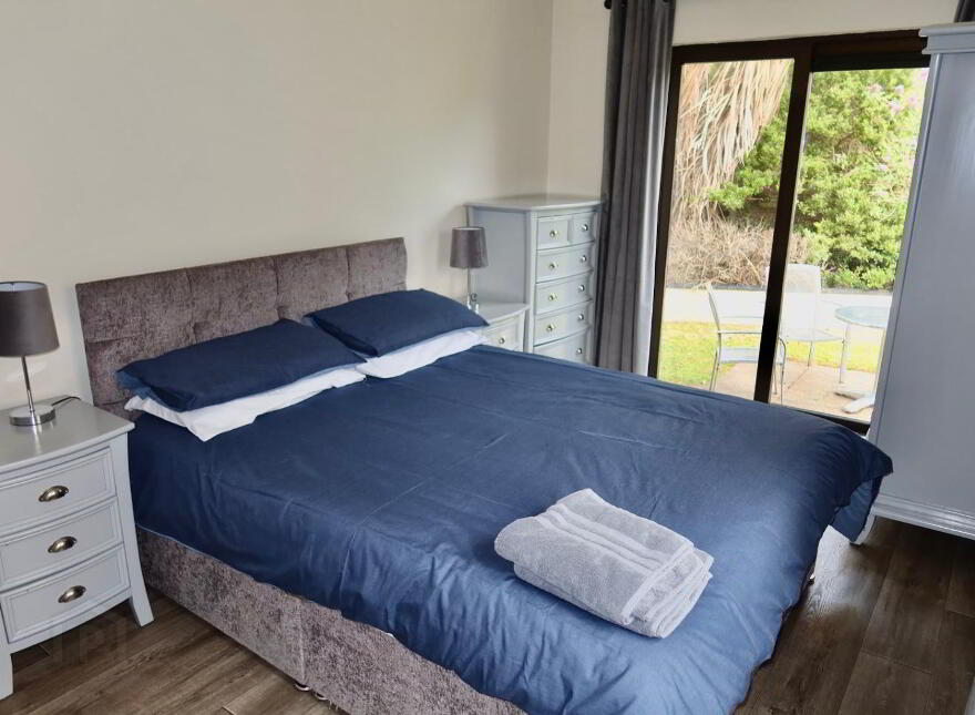 STUDENT LET 2026 - 27, 17 Old Mill Grange, Double Room Available, Portstewart, BT55 7GD