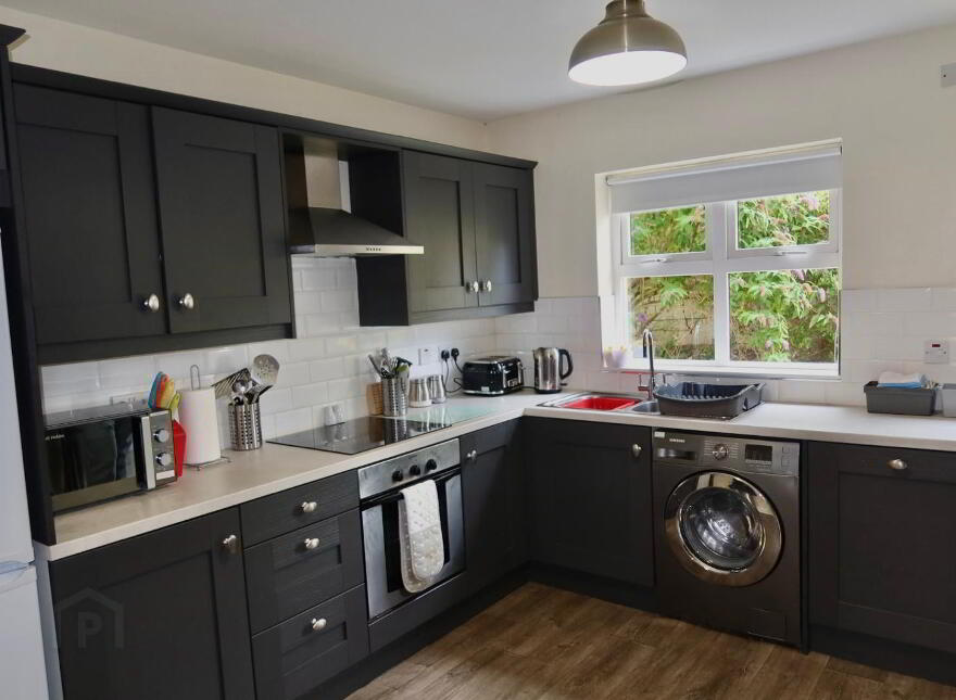 STUDENT LET 2026 - 27, 17 Old Mill Grange, Double Room Available, Portstewart, BT55 7GD