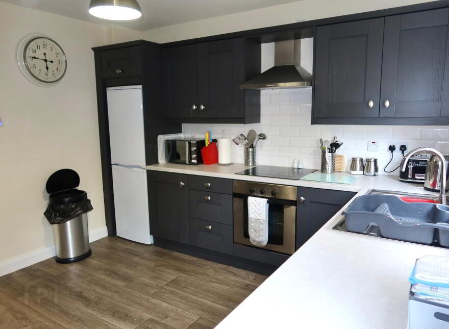 STUDENT LET 2026 - 27, 17 Old Mill Grange, Double Room Available, Portstewart, BT55 7GD