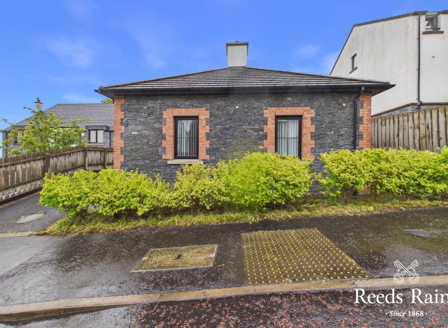 10 Fort Manor, Dundonald, Belfast, BT16 1ZA