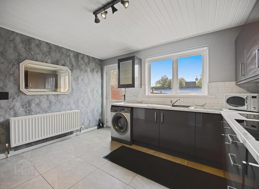 206 Connsbrook Avenue, Belfast, BT4 1JZ