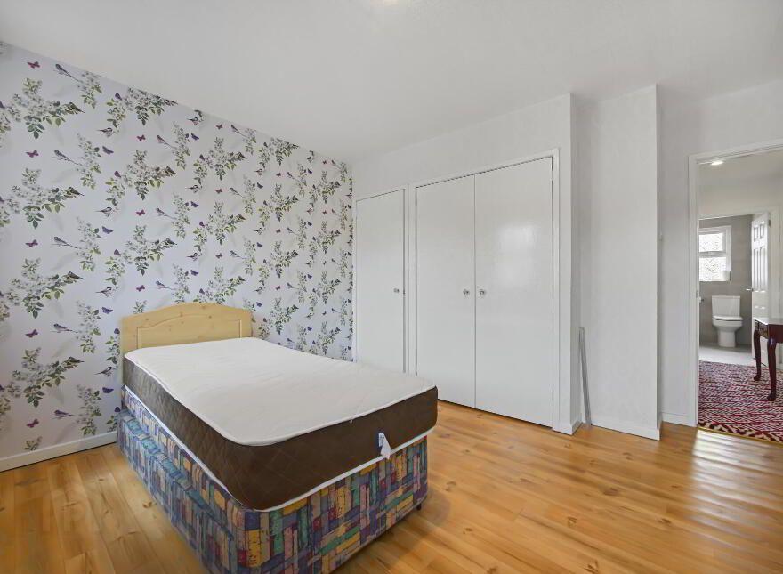 206 Connsbrook Avenue, Belfast, BT4 1JZ