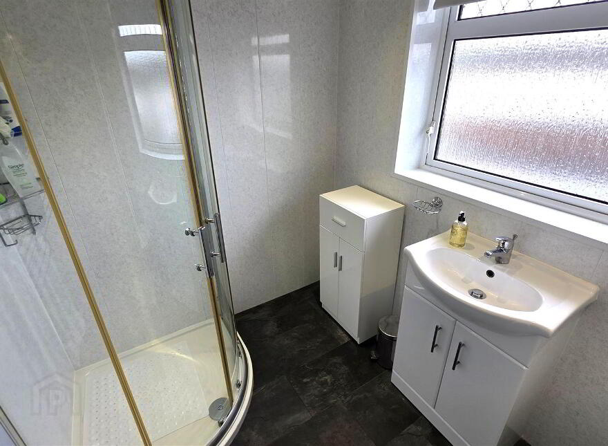 1 Maplehill, Antrim, BT41 2BX