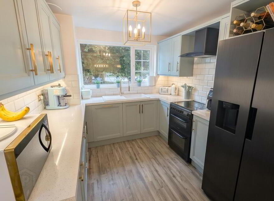 8 Isle Of Shinney Walk, Ballynahinch, BT24 8DF