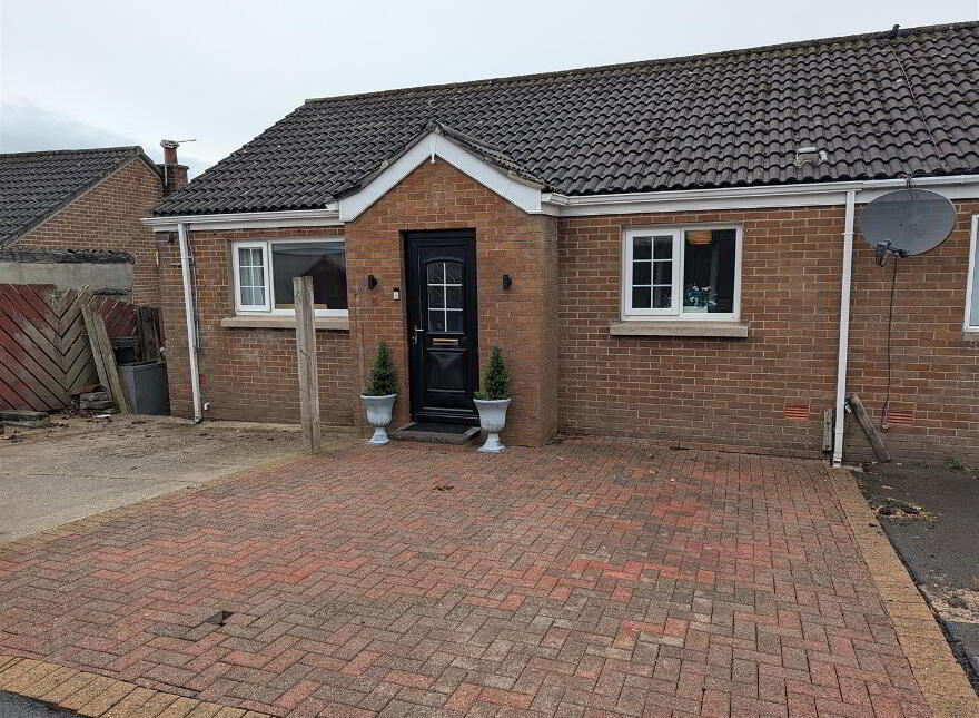 8 Isle Of Shinney Walk, Ballynahinch, BT24 8DF