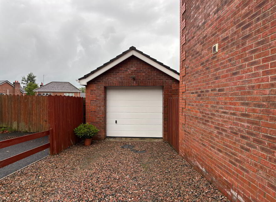 25 Windsor Hill, Waringstown, BT66 7FZ