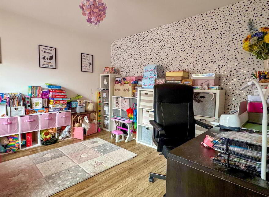 43 Russell Court, Ballyclare, BT39 9YL
