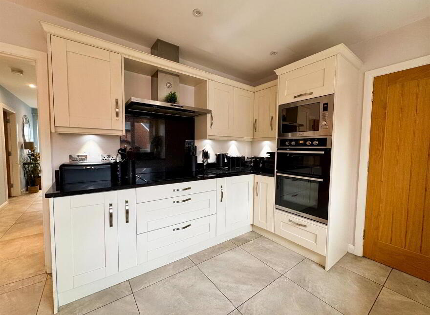 43 Russell Court, Ballyclare, BT39 9YL