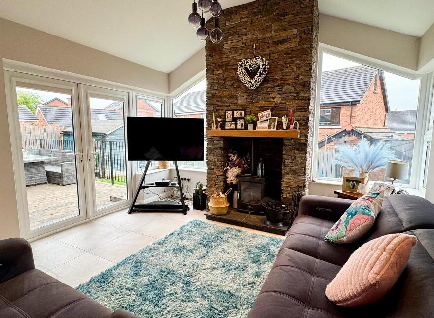 43 Russell Court, Ballyclare, BT39 9YL