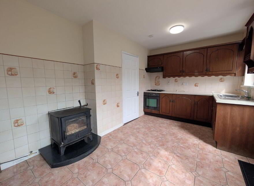 13 Brabazon Heights, Swinford, F12C2D9