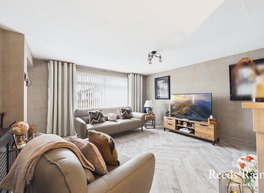 6 Marlborough Park, Carrickfergus, BT38 7SA
