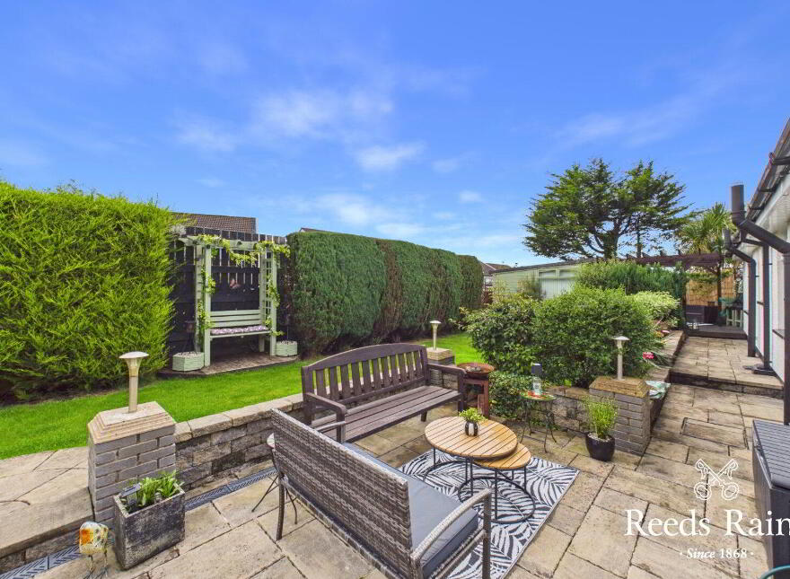 6 Marlborough Park, Carrickfergus, BT38 7SA