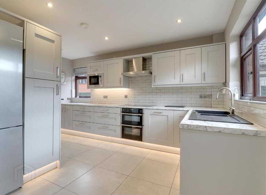 5 Manse Court, Carrowdore, Newtownards, BT22 2ER