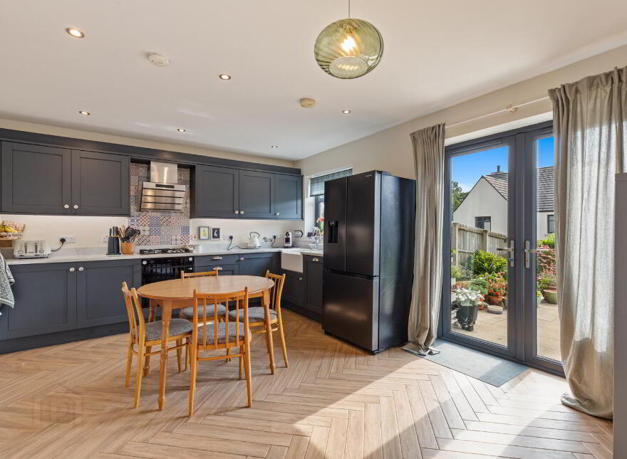 6 Pirrie Walk, Comber, Newtownards, BT23 5ZR