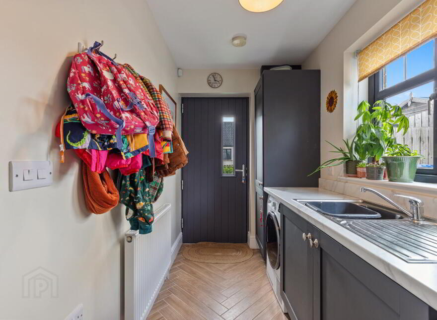 6 Pirrie Walk, Comber, Newtownards, BT23 5ZR