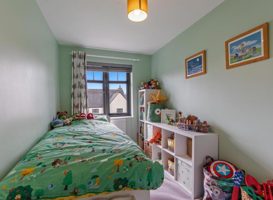 6 Pirrie Walk, Comber, Newtownards, BT23 5ZR