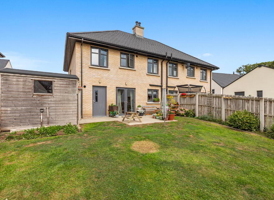 6 Pirrie Walk, Comber, Newtownards, BT23 5ZR