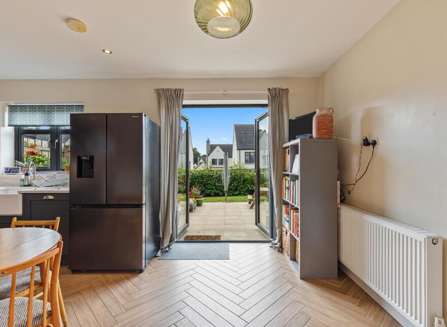 6 Pirrie Walk, Comber, Newtownards, BT23 5ZR