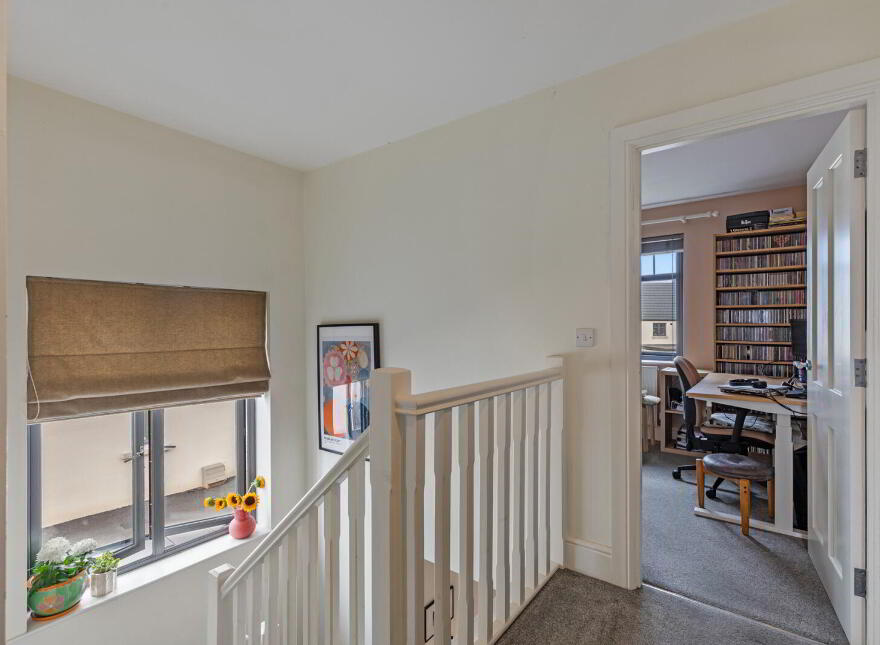 6 Pirrie Walk, Comber, Newtownards, BT23 5ZR