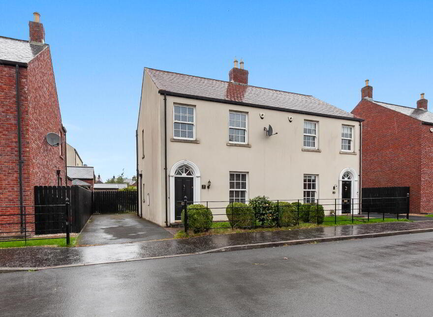 30 Breton Gardens, Lisburn, BT28 3YZ