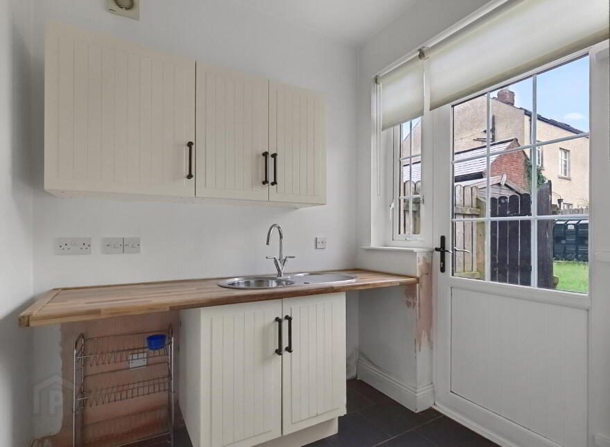 30 Breton Gardens, Lisburn, BT28 3YZ