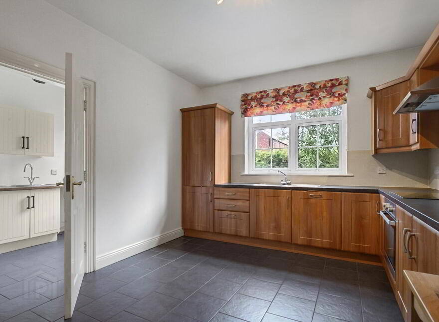 30 Breton Gardens, Lisburn, BT28 3YZ