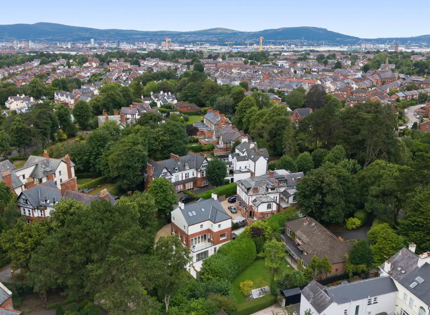 6 Sandown Park, Belfast, BT5 6JP