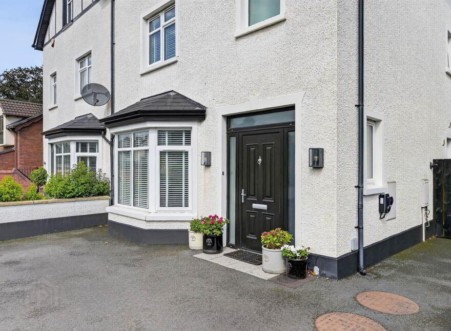 10 Balmoral Avenue, Belfast, BT9 6NW