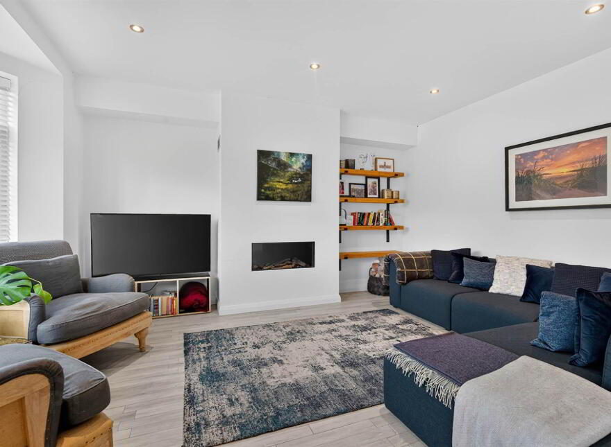 10 Balmoral Avenue, Belfast, BT9 6NW