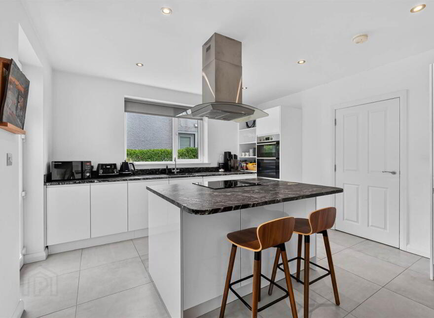 10 Balmoral Avenue, Belfast, BT9 6NW