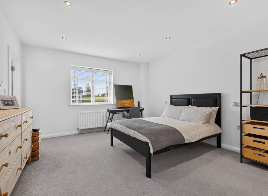 10 Balmoral Avenue, Belfast, BT9 6NW