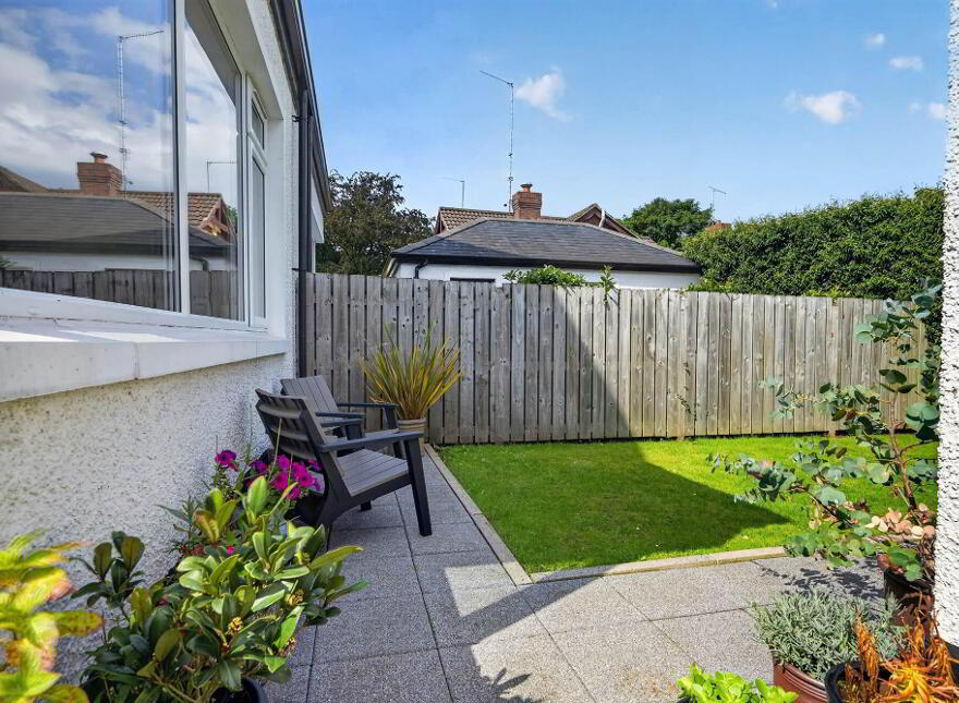 10 Balmoral Avenue, Belfast, BT9 6NW